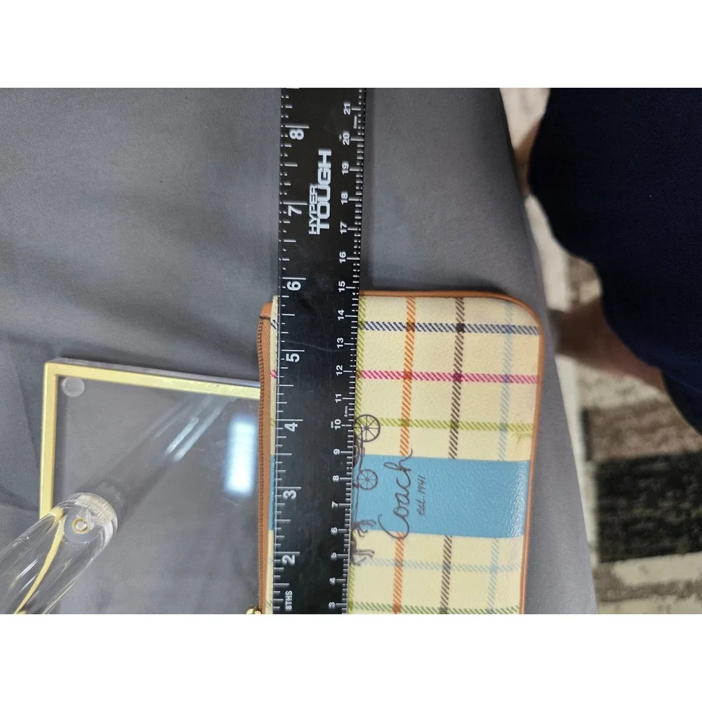 COACH Heritage Plaid Tattersall Stripe Horse & Carriage Wristlet Pouch Blue‎
